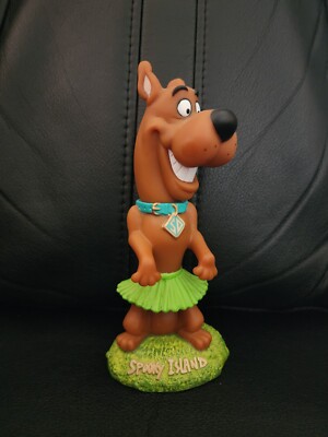 Rare Scooby Doo vinyl plastic Bobble body Spooky Island figure w/ tumbler + car