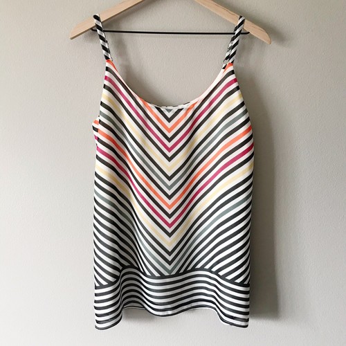 Cabi #5043 Small Linea Cami-Tanktop Damen Chevron gestreift verstellbare Träger