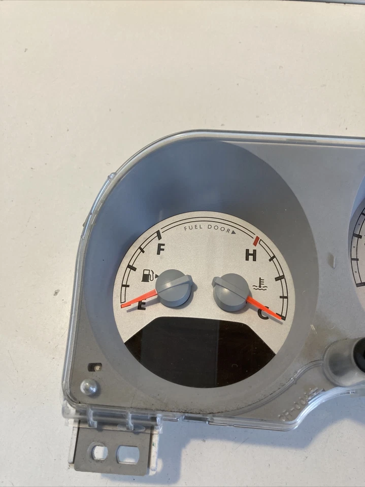 Chrysler Pt Cruiser Speedometer Taho Instrument 05107633Aj 2.4 Petrol 2008 - Image 2 of 4