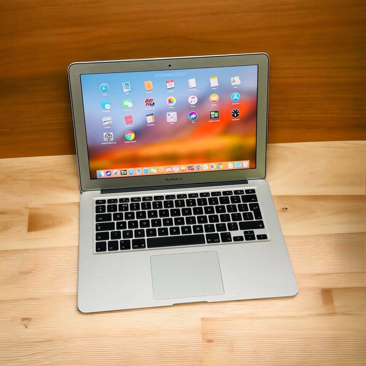 ノートパソコン MacBook Air 13 inch Mid 2011, SSD 256GB,  Memory 4GB MacBook Air 13 inch Mid 2011, SSD 256GB, Memory 4GB