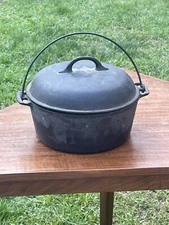 Antique Cast Iron Cookware Chicago Hardware Foundry Dutch Oven/Lid 8 Qt