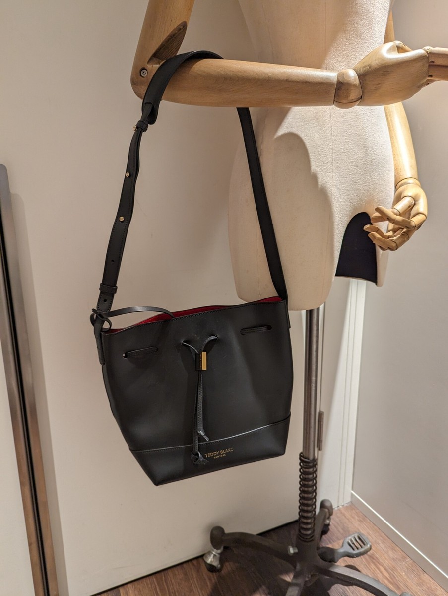Teddy Blake Eliza Vitello 9” Bucket Leather Bag Black Used Twice