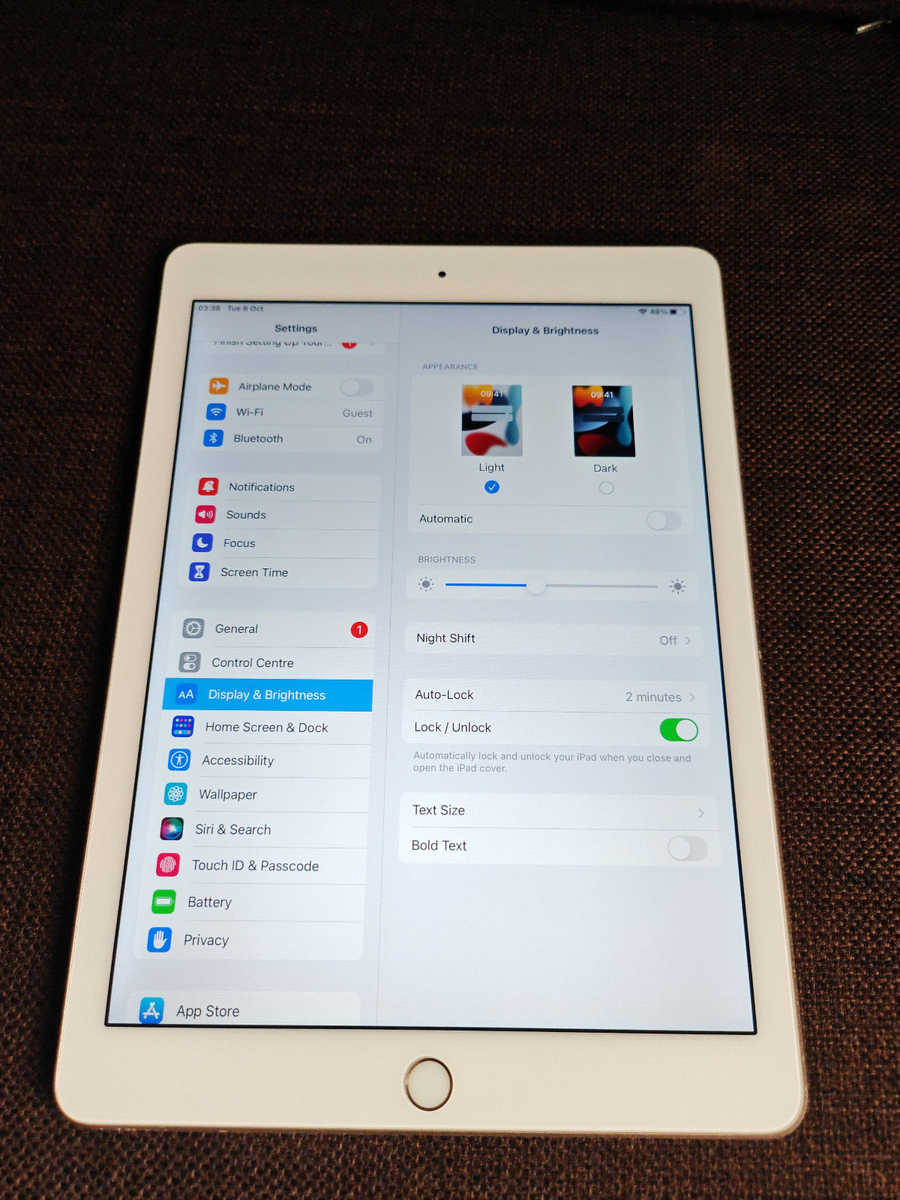 Apple iPad Air Air 2nd Generation, 16GB, Wi-Fi, Gold