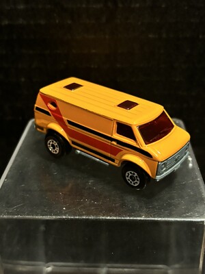 MATCHBOX S/F NO. 68 CHEVY VAN ORANGE RED WINDOWS & BLUE WITH