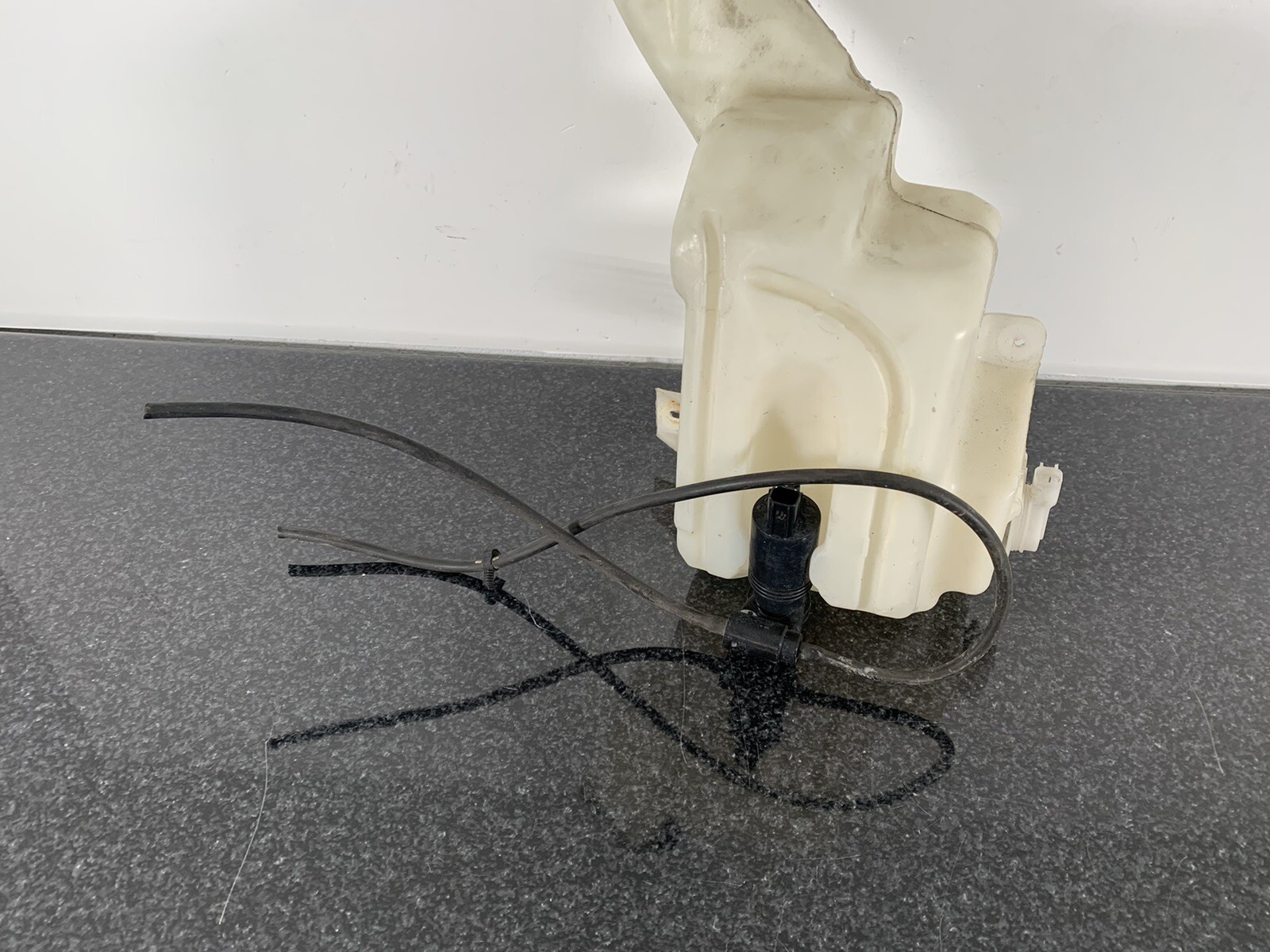 20072015 Lincoln MKX Windshield Washer Fluid Reservoir Tank 7T4317B613