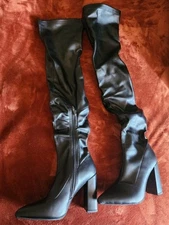 SIMMI LONDON Black Over Knee Block Heeled Pointed Toe Slouch Boots. Size 8.