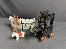Lego 6061 Siege Tower Castle &rarr; Crusaders Lion Knights Knights Knights from 1984 P2
