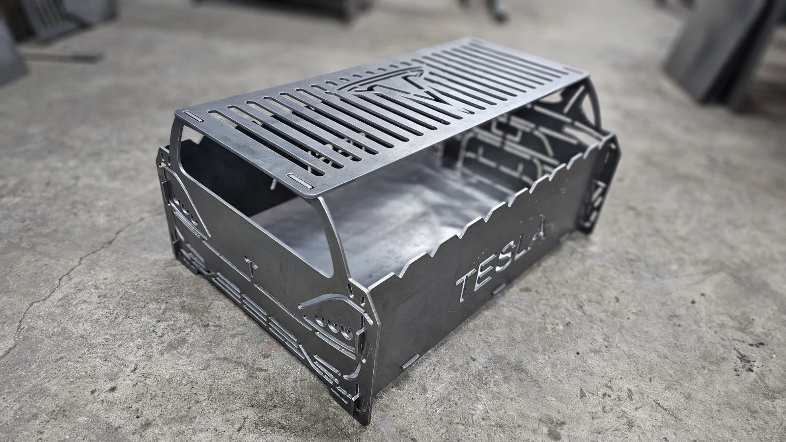 Portable BBQ Grill charcoal Mangal (Tesla) 10 Gauge Thick Steel