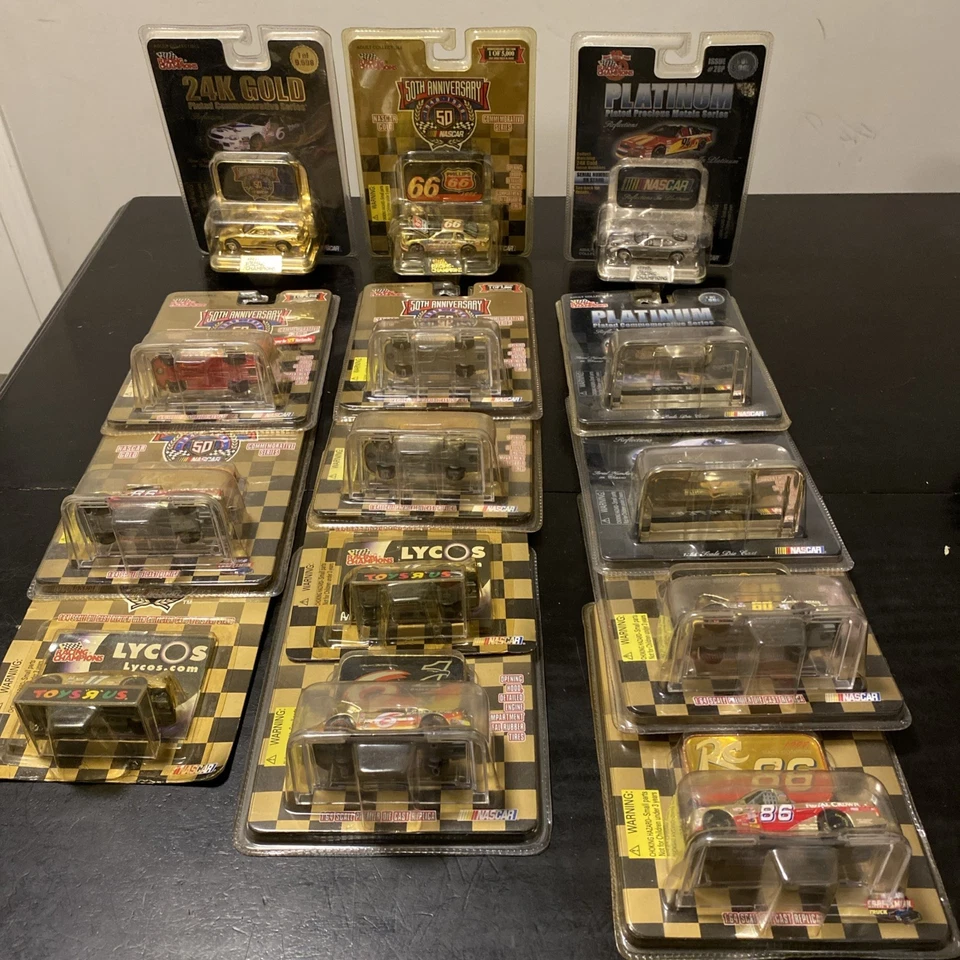 Colección de (14) Racing Champions Oro 24k/50 Aniversario 1:64 Diecast Nuevo Foto 2 de 4