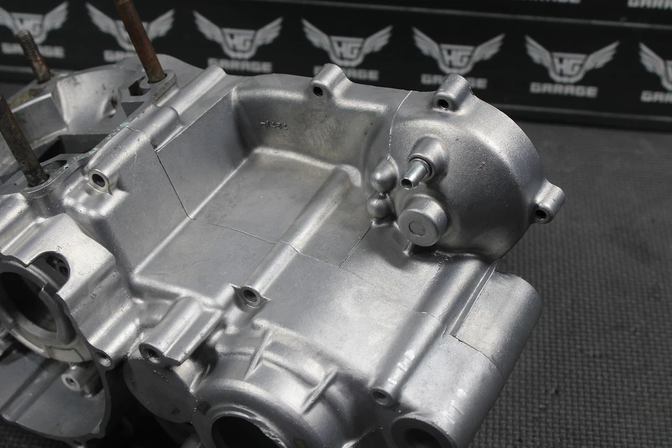 Kawasaki KDX200 1994 OEM MOTOR IZQUIERDO DERECHO CÁRTER CÁRTER CÁRTER BLOQUE Foto 3 de 4