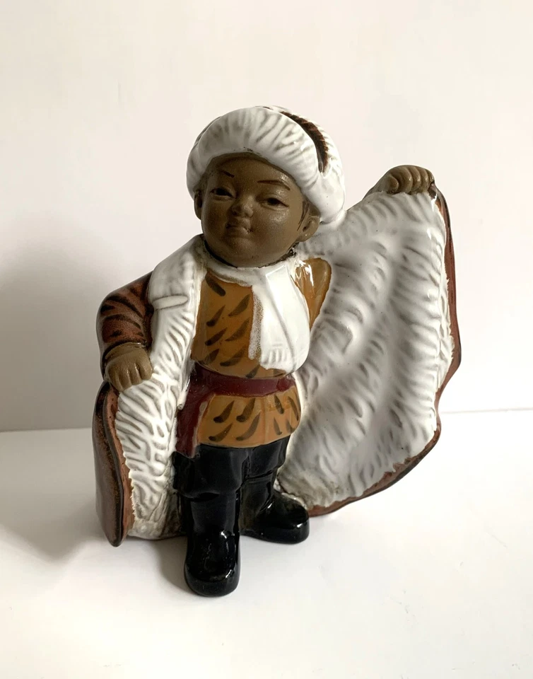 20th Century Beautiful Chinese Cultural Revolution Shiwan Porcelain Figurine - Image 4 of 4