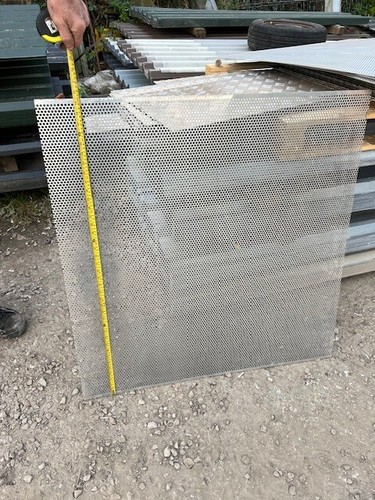 Perforated Aluminium mesh sheet 1000 x 1000 x 1.6mm thick - Picture 5 of 6