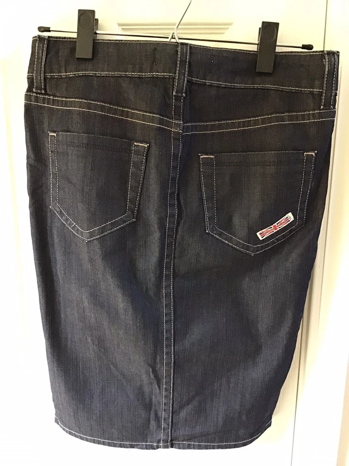 Hudson Dark Wash Denim Women’s Skirt Size 24 - Image 4 of 4