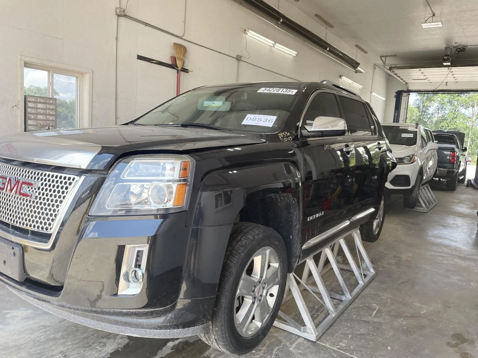 Compresor de aire acondicionado usado se adapta a: 2015 GMC Terrain 2,4 grado A Foto 2 de 4
