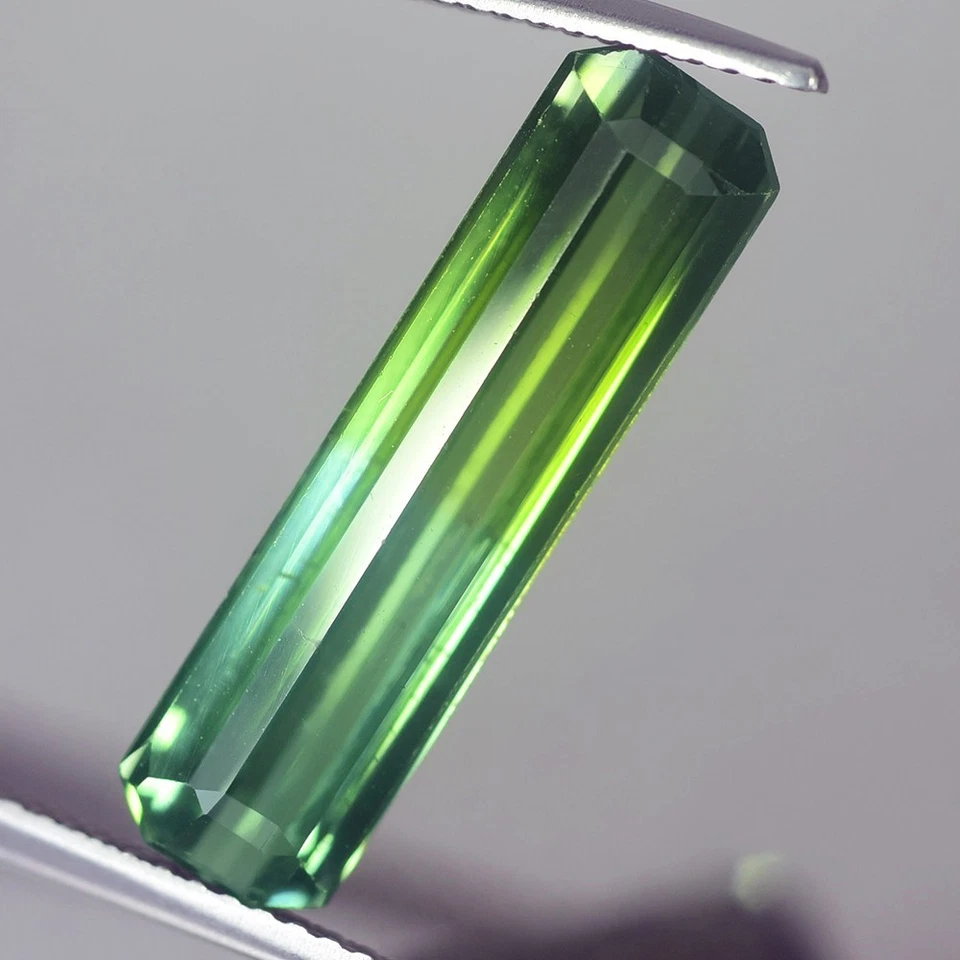 6.28CT GORGEOUS AA OCTAGON UNHEATE BI COLOR TOURMALINE NATURAL - Image 2 of 3