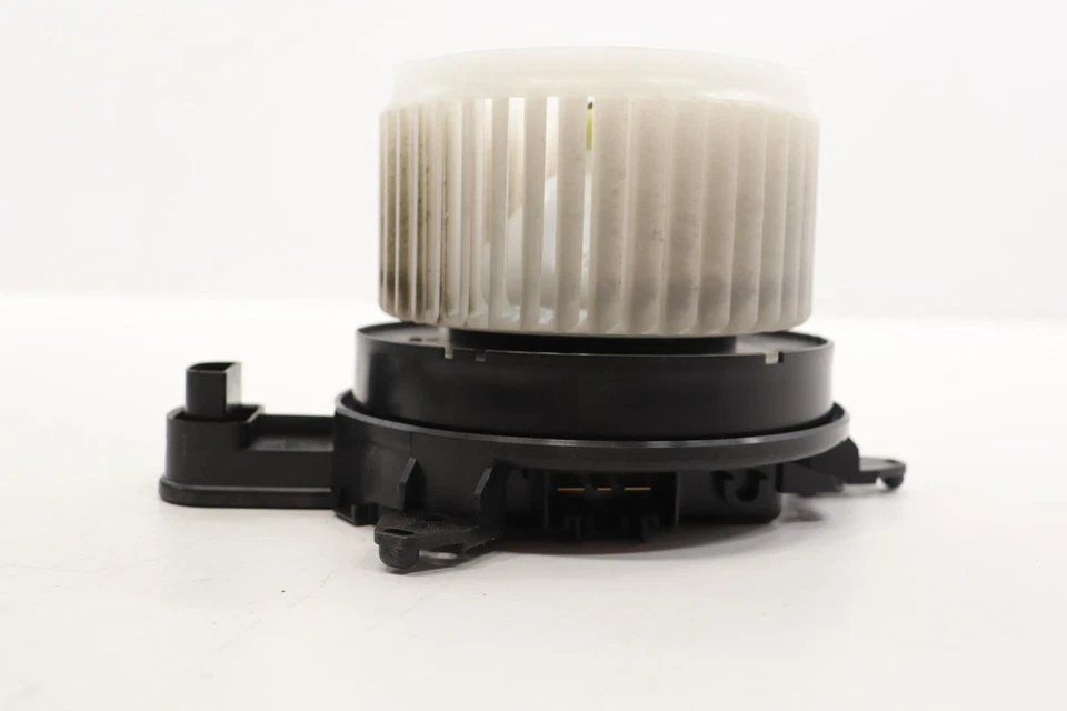 Lexus NX300 2018-2021 aire acondicionado calentador ventilador motor OEM Foto 4 de 4