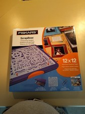 FISKARS SCRAPBOSS 12 x 12 STORAGE TRAY/STENCILS/STYLIS WITH INSTRUCTION BOOKLET