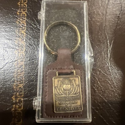 The Glenlivet 12yrs old single Malt Scotch Whiskey keychain ring w/ box/case-