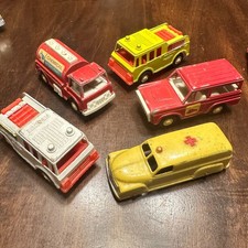 Lot of 5 Vintage TootsieToy Metal  Plastic Die Cast Vehicles