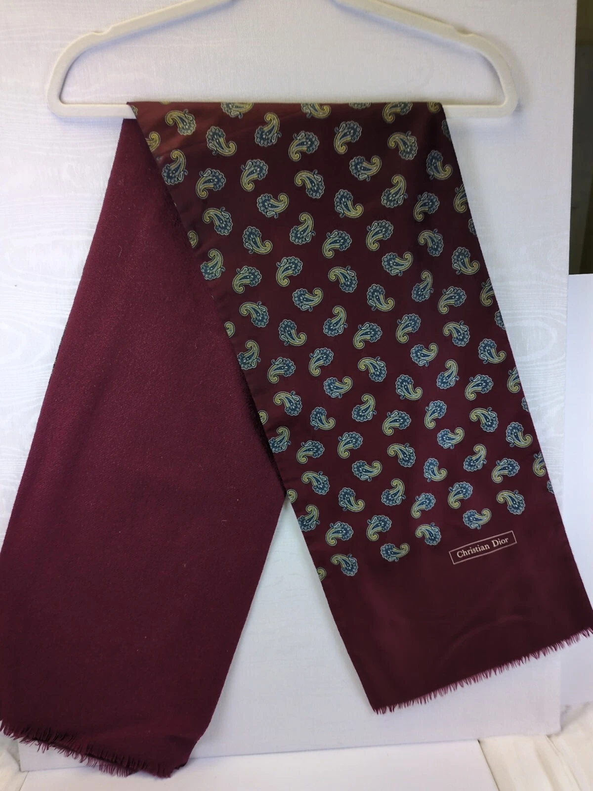 Foulard Christian Dior rouge cachemire double face soie/laine 10