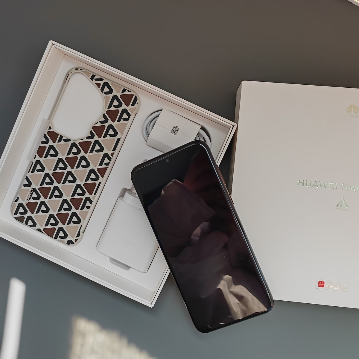 Huawei Pura 70 Ultra 6.8