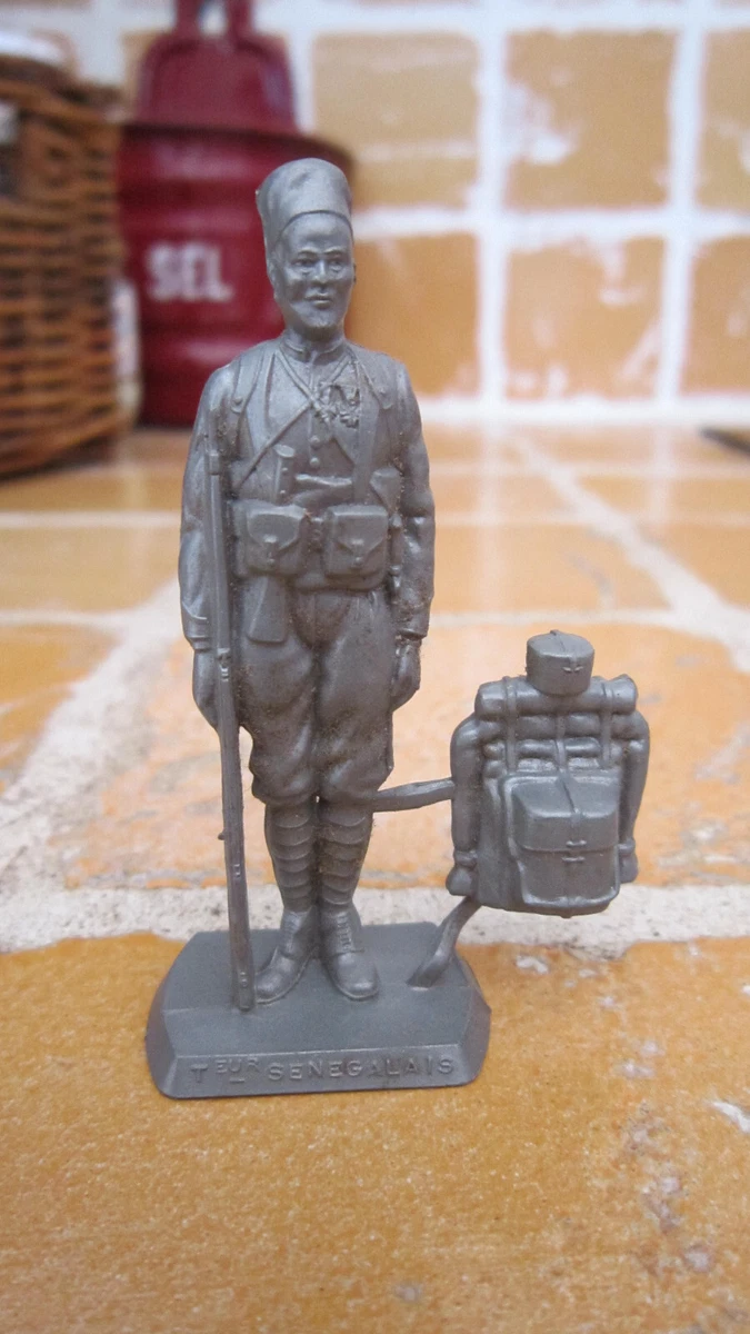 Maquette Militaire 1-35 Soldat Force spéciale PLA sur le défilé de la Journée nationale CB35064
