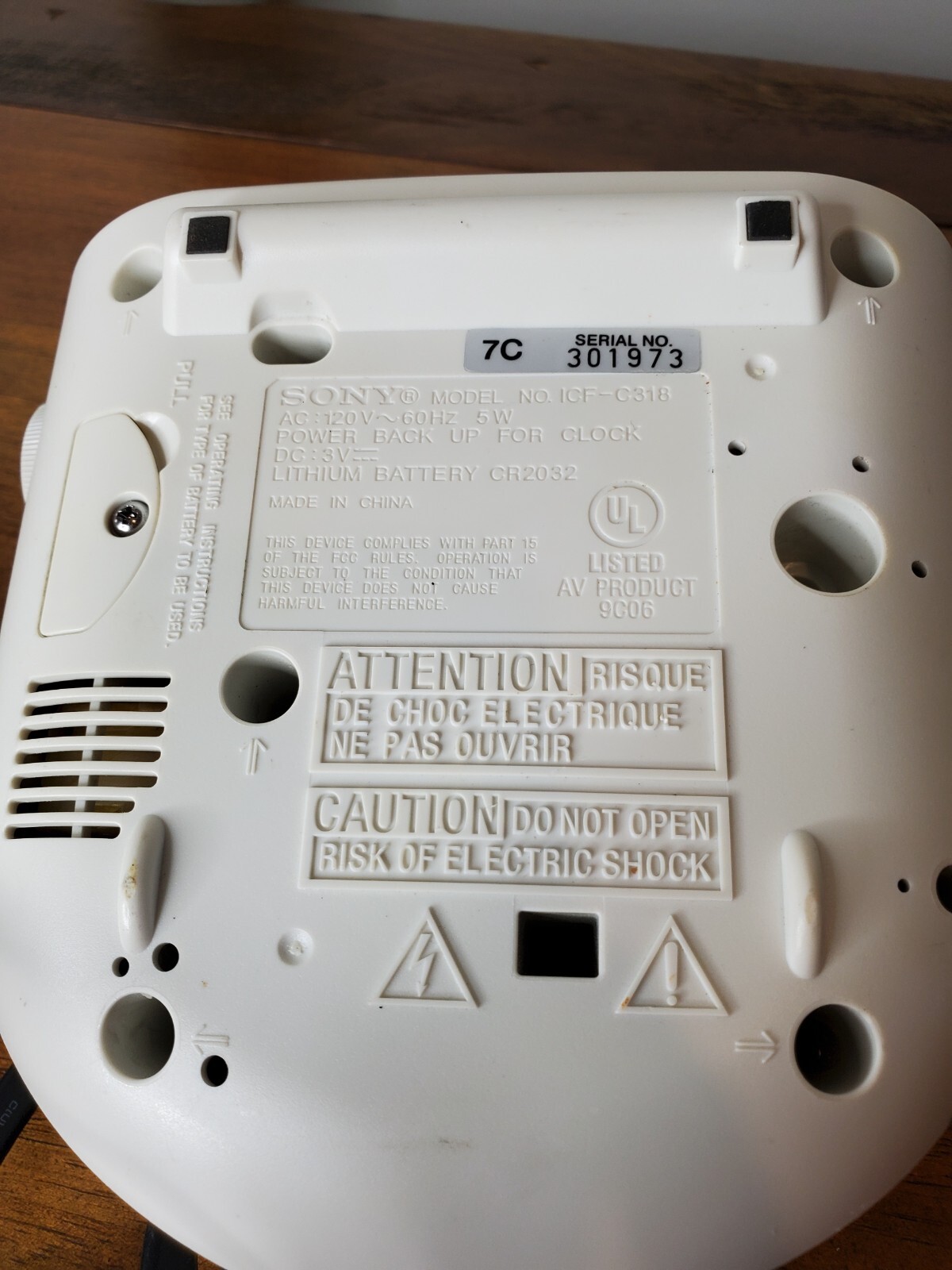 Sony Dream Machine ICFC318 FM/AM Radio Dual Alarm Clock White Battery