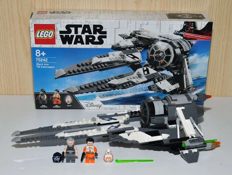 LEGO Star Wars 75242 Black Ace TIE Interceptor, foto 1 di 5