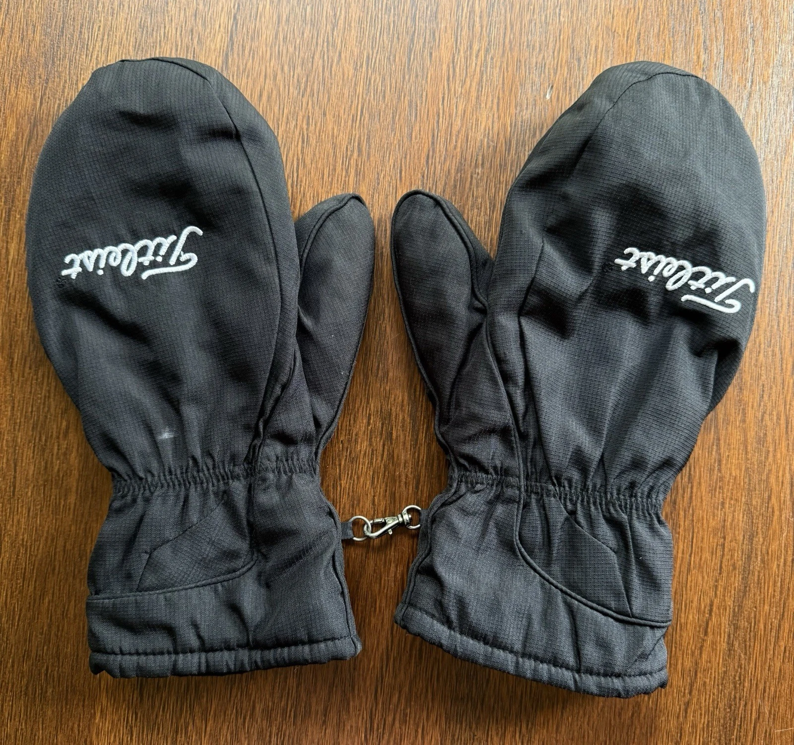 Titleist Winter Fleece Golf Cart Mittens Magnetic
Opens in a new window or tab