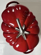 STAUB 25cm Cast Iron Tomato Cocotte (READ DESC)