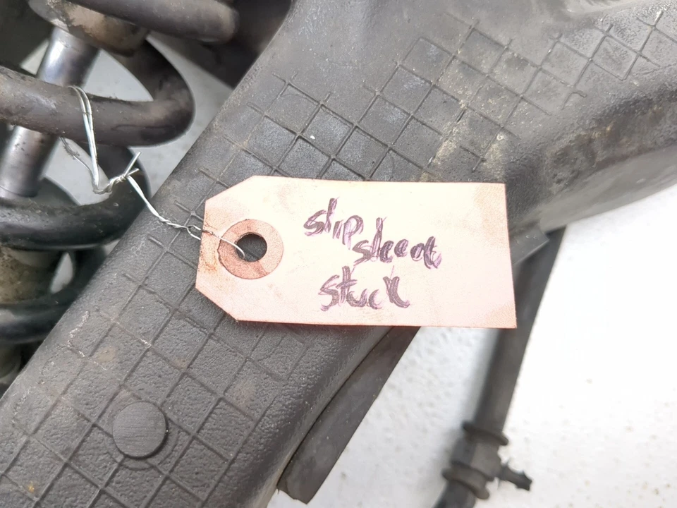 09-20 Yamaha Vmax 1700 VMX17 Swingarm & Rear Shock Swingarm - Image 4 of 4