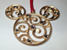 DISNEY PARKS ORNAMENT  MICKEY MOUSE  GOLD FILIGREE w/ JEWEL ACCENTS  2021 EUC