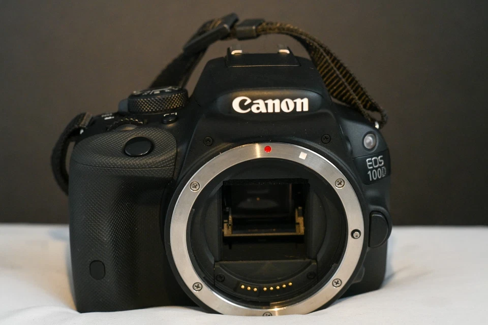 Canon EOS 100D, photo 1 of 4
