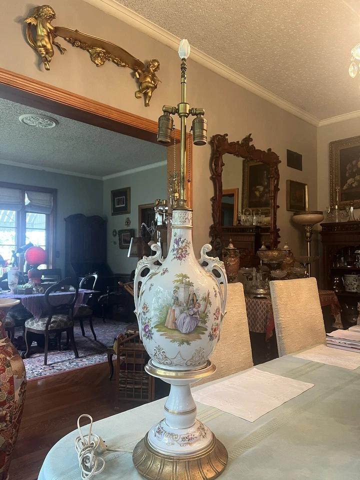 Lámpara grande antigua de porcelana estilo Meissen Dresden diseño siglo XVIII Watteau Foto 3 de 4