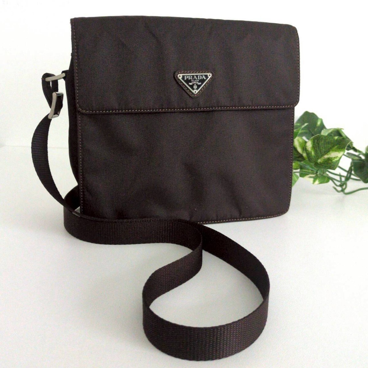 Prada Nylon Lightweight Body Bag Pochette Vintage Authentic thumbnail 3