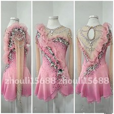 The skating skirts for the figure skating performances can be customized.