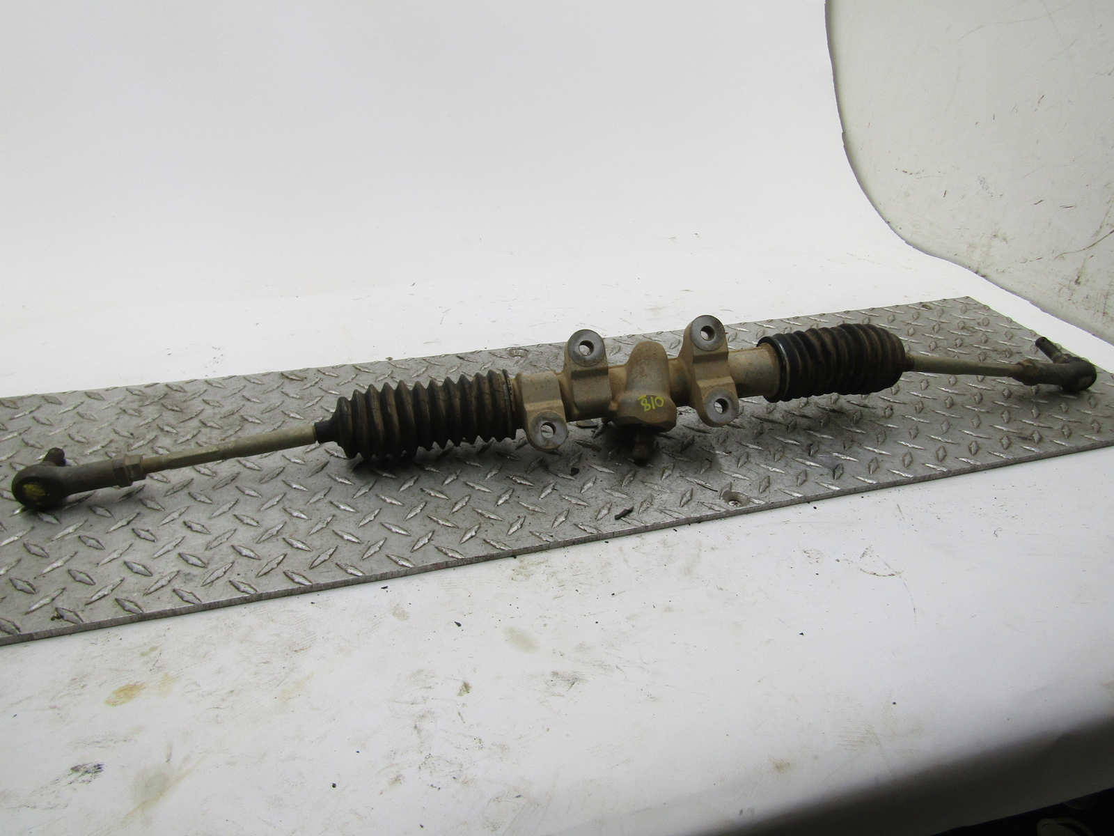 2005 YAMAHA RHINO 660 STEERING RACK AND PINION NEEDS NEW TIE ROD ENDS