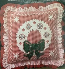Vogart Crafts Net Darning Wreath Christmas Pillow Kit 14" x 14"