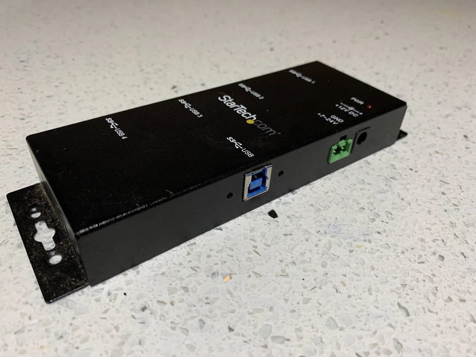 StarTech 4-Port Industrial USB 3.0 Hub with ESD Protection - Image 3 of 4