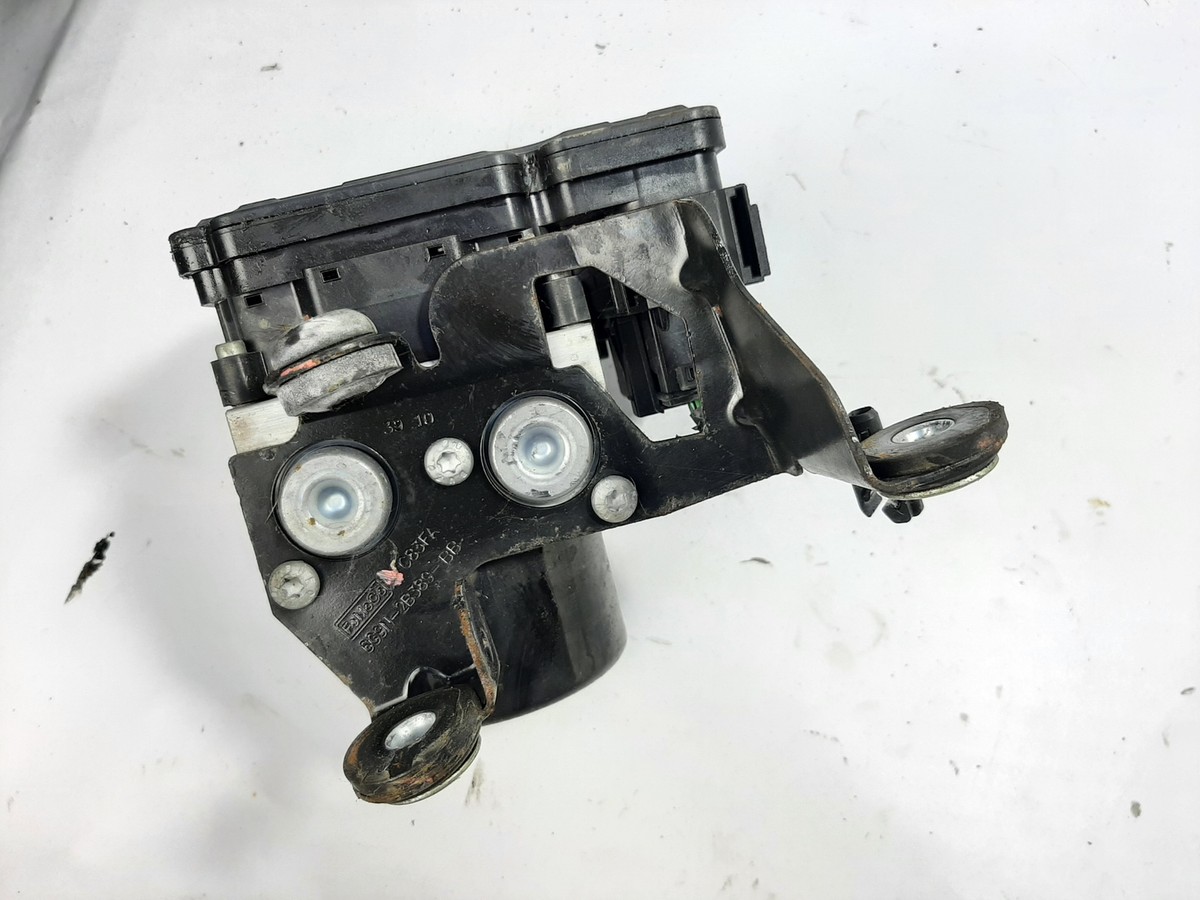 VOLVO V60 ABS Pump 31273882 2.0 Diesel 120kw 2011 24002464