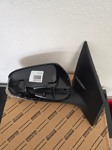 87910-02951 RIGHT OUTER  MIRROR OEM BRAND NEW TOYOTA without cover Curolla