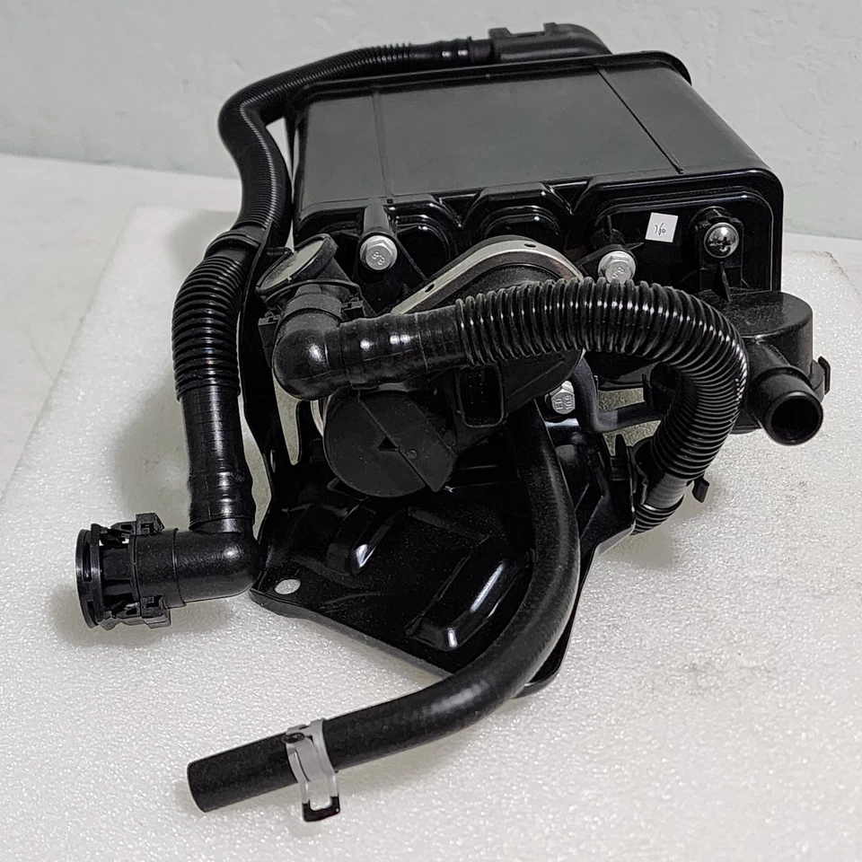 Dorman 911-616 Vapor Canister fits 2005-2012 Toyota Corolla 05-10 Pontiac Vibe - Image 3 of 4