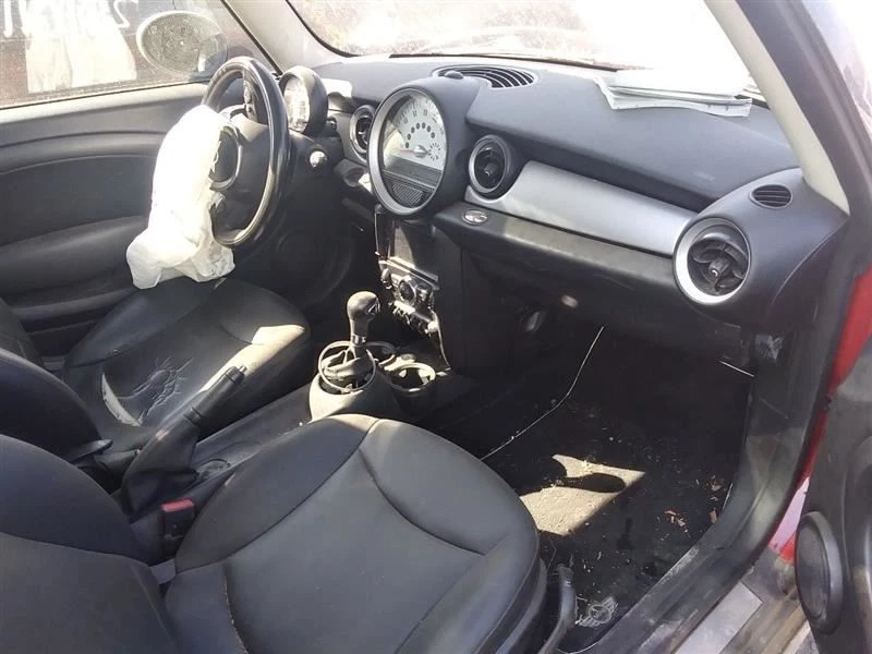 Левый суппорт переднего откидного основания подходит для 07–15 MINICOOPER 22384909 - Изображение 3 из 4