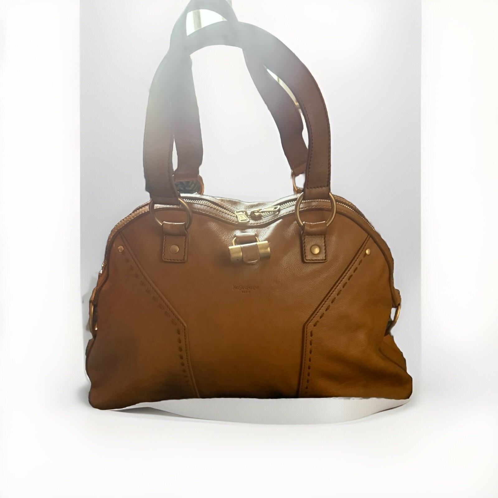 Borsa a tracolla Yves Saint Laurent YSL M in pelle beige da donna con chiave