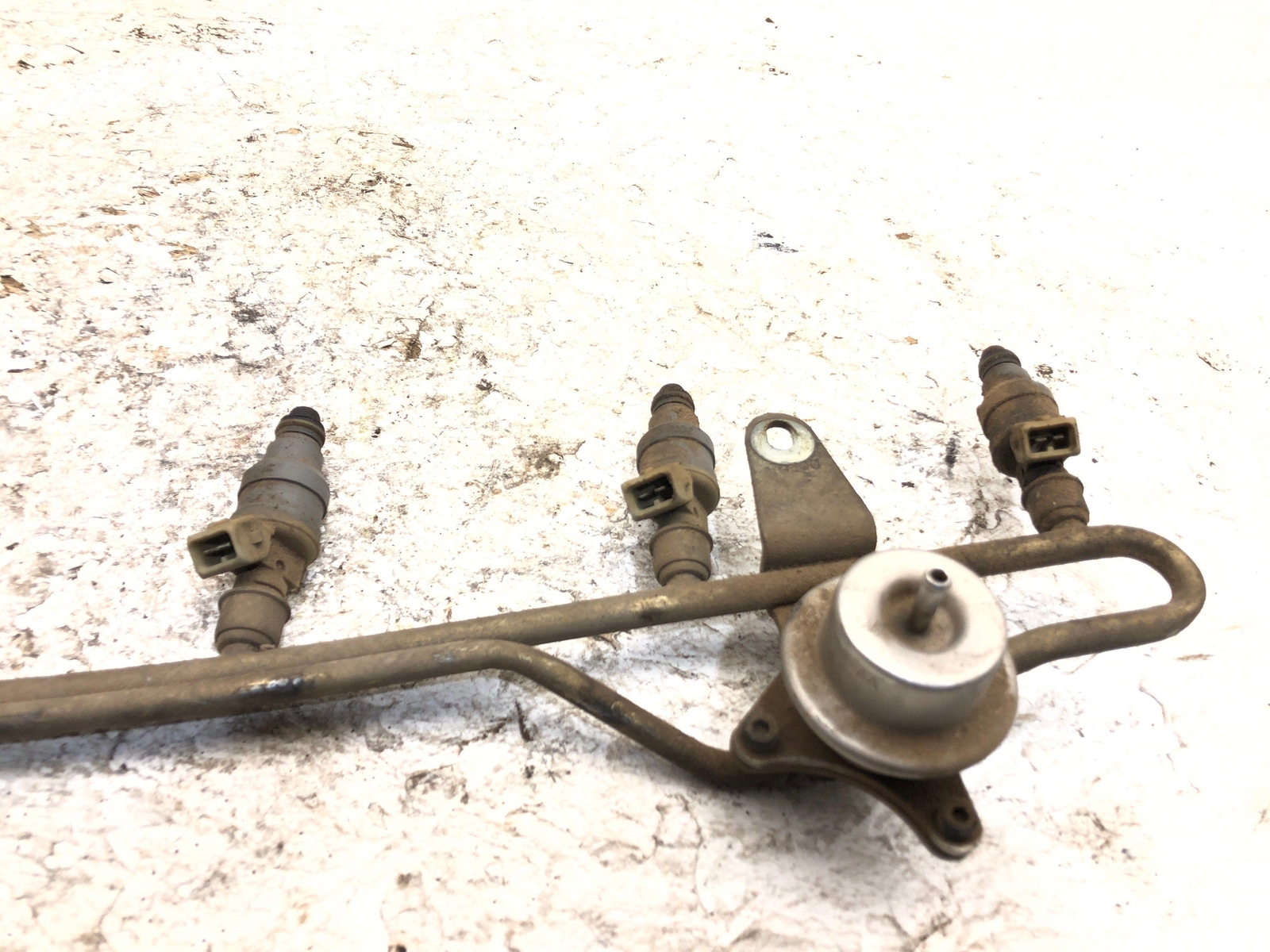 8796 Ford F150 Complete Fuel Rail With Injectors Set Loaded Oem 4.9l eBay