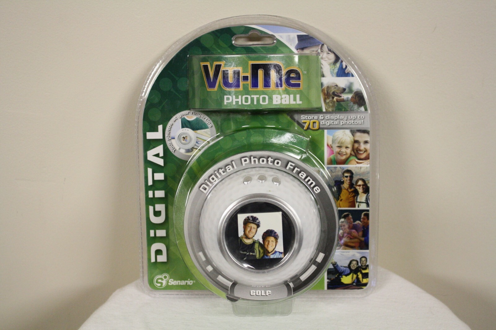 Vu-Me Photo Golf Ball Digital Photo Frame Holds 70 Pictures New Sealed 