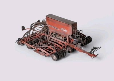 Kuhn Espro 6000 RC   Sammlermodell im Maßstab 1:32