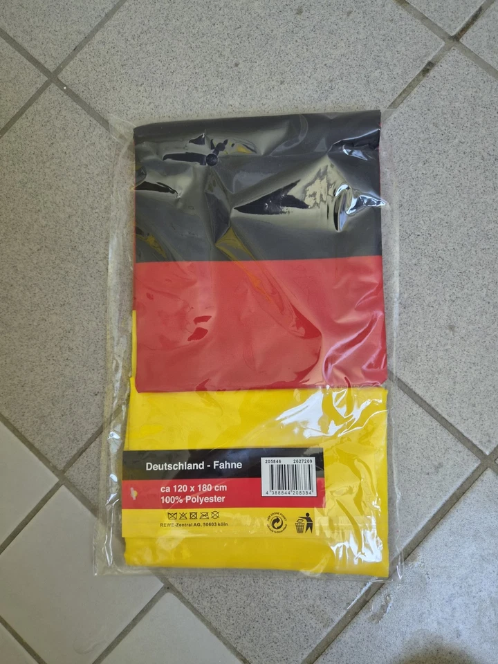 Deutschland Fahne (NEU OVP) - Bild 1 von 1