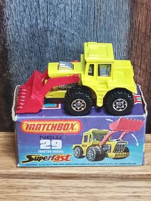 MATCHBOX SUPERFAST #29 1976 TRACTOR SHOVEL NEW IN BOX