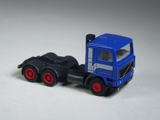 (YG-46) Herpa Volvo F12 Zugmaschine drei-achsig blau
